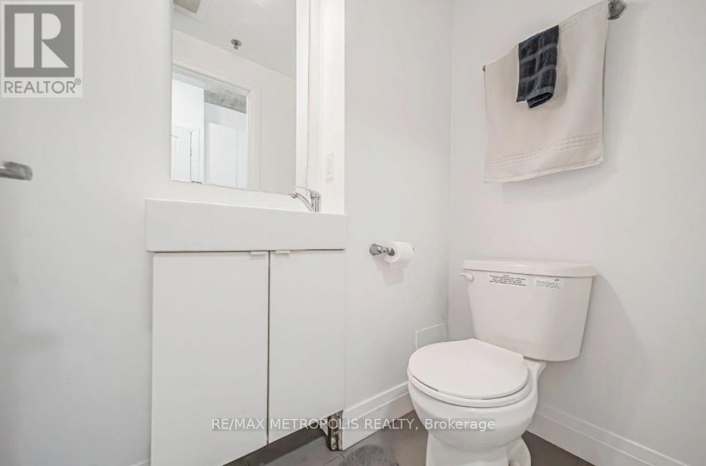 Photo 10 of 413 1900 Simcoe Street N, Oshawa ON