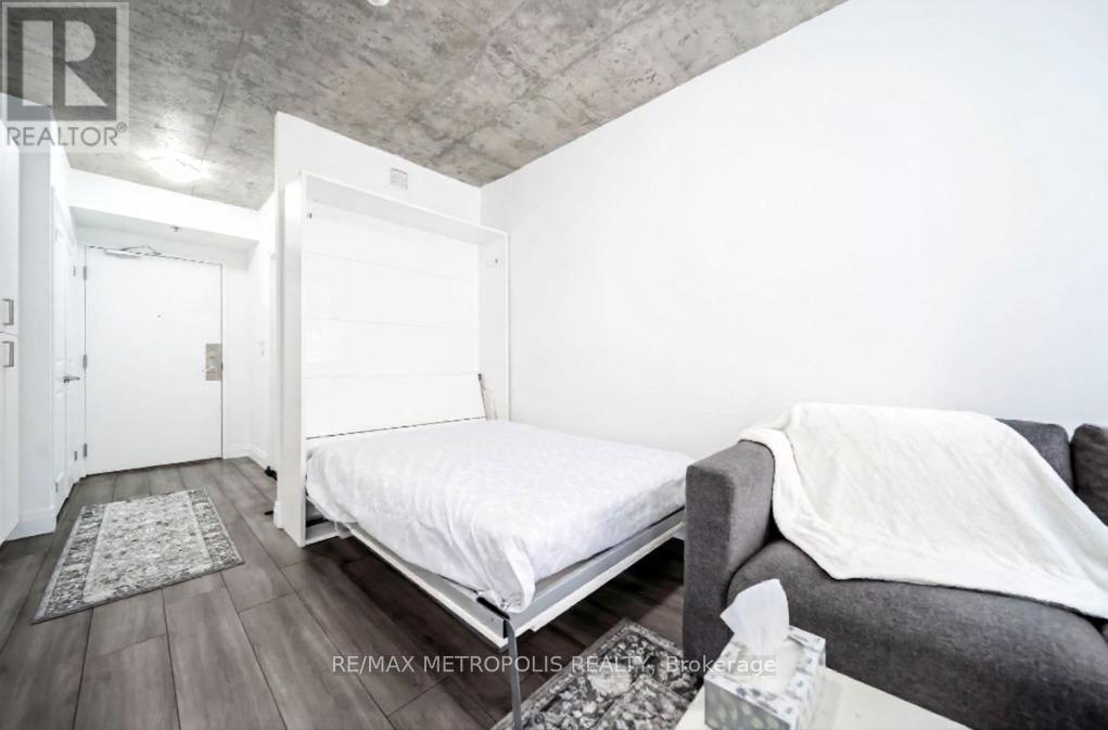 Photo 5 of 413 1900 Simcoe Street N, Oshawa ON