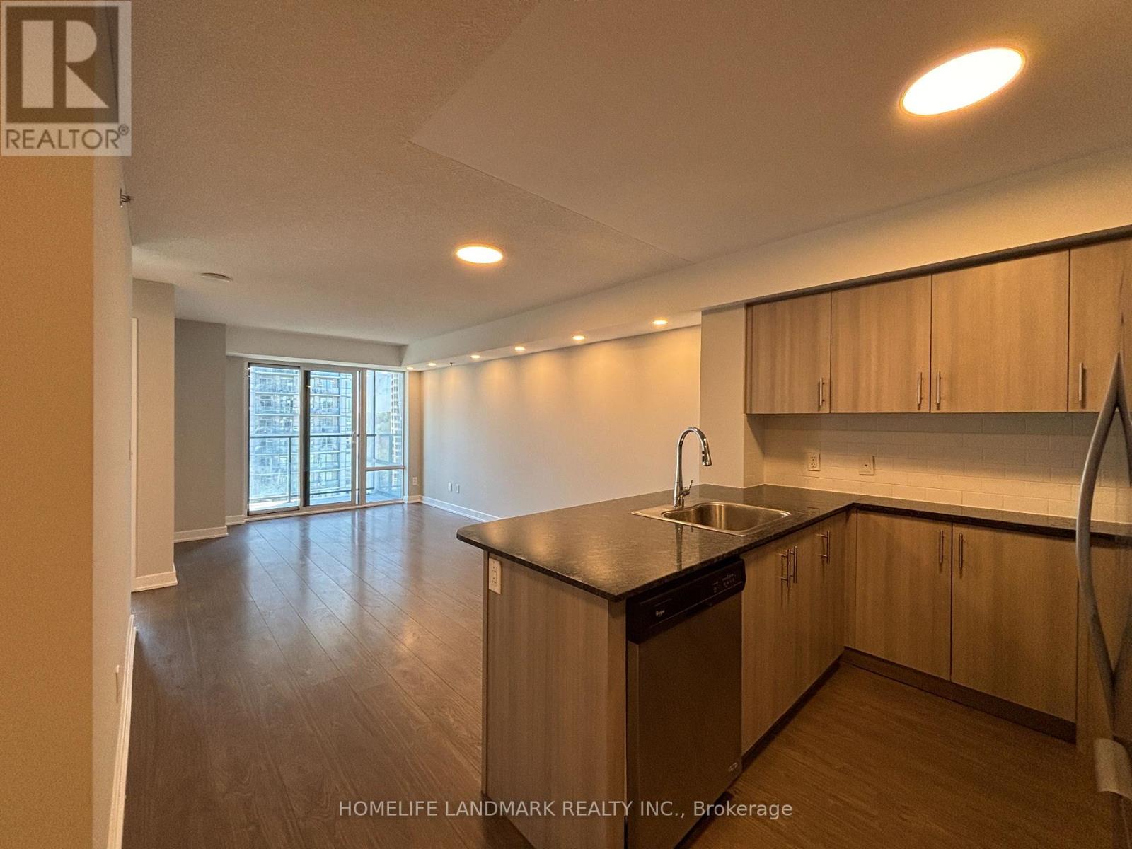Photo 6 of 1014 185 Bonis Avenue, Toronto ON