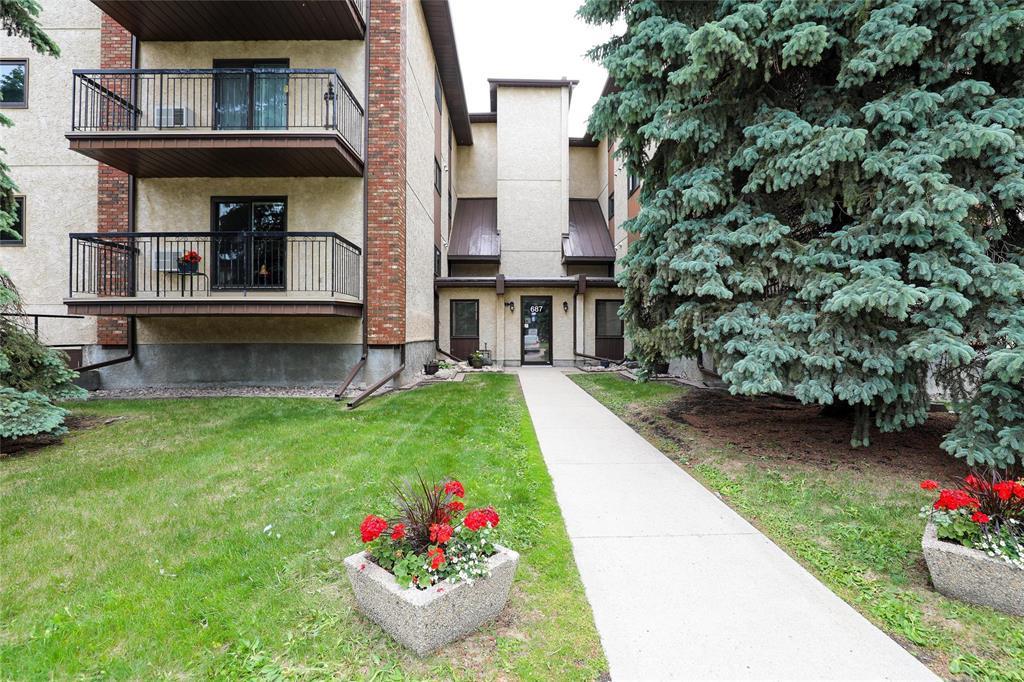 Photo 1 of 102 687 St Annes Road, Winnipeg MB