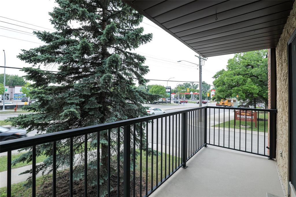 Photo 22 of 102 687 St Annes Road, Winnipeg MB