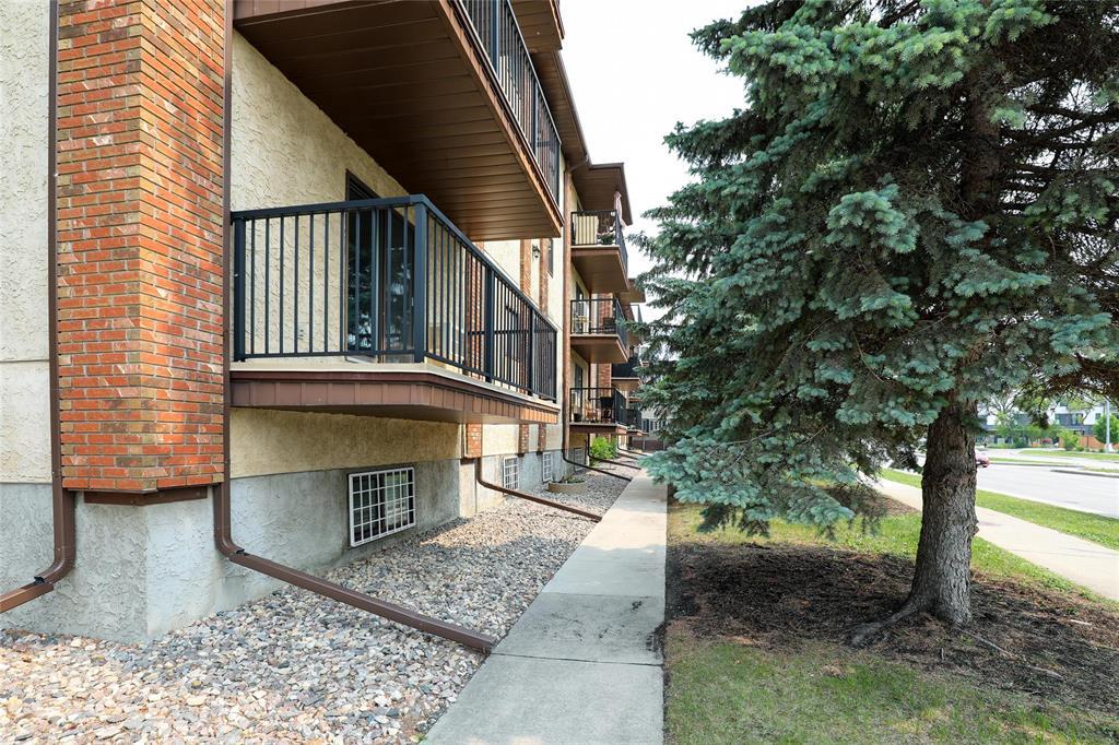 Photo 23 of 102 687 St Annes Road, Winnipeg MB