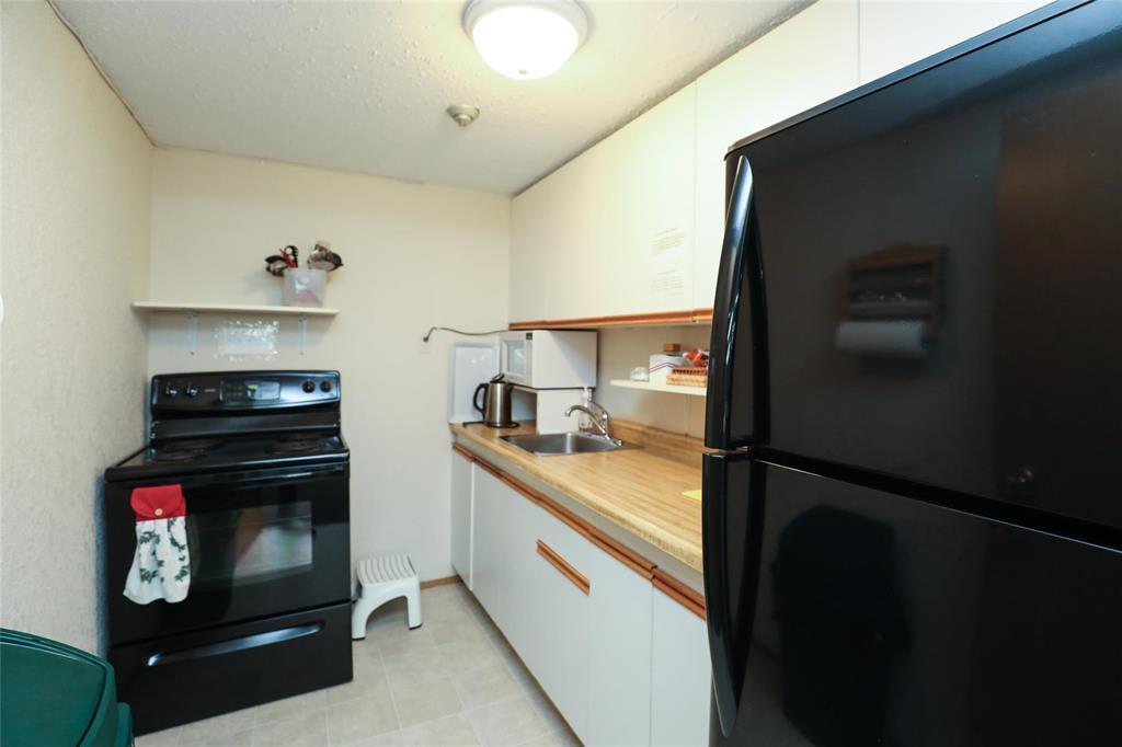 Photo 31 of 102 687 St Annes Road, Winnipeg MB