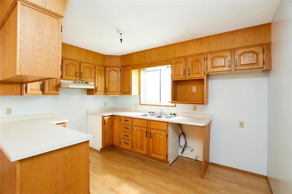 Photo 10 of 102 687 St Annes Road, Winnipeg MB