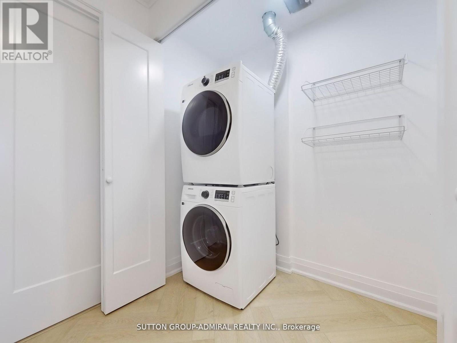 Photo 38 of 401 11 Townsgate Drive, Vaughan ON