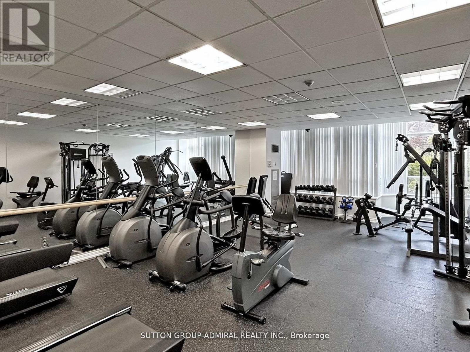 Photo 27 of 401 11 Townsgate Drive, Vaughan ON