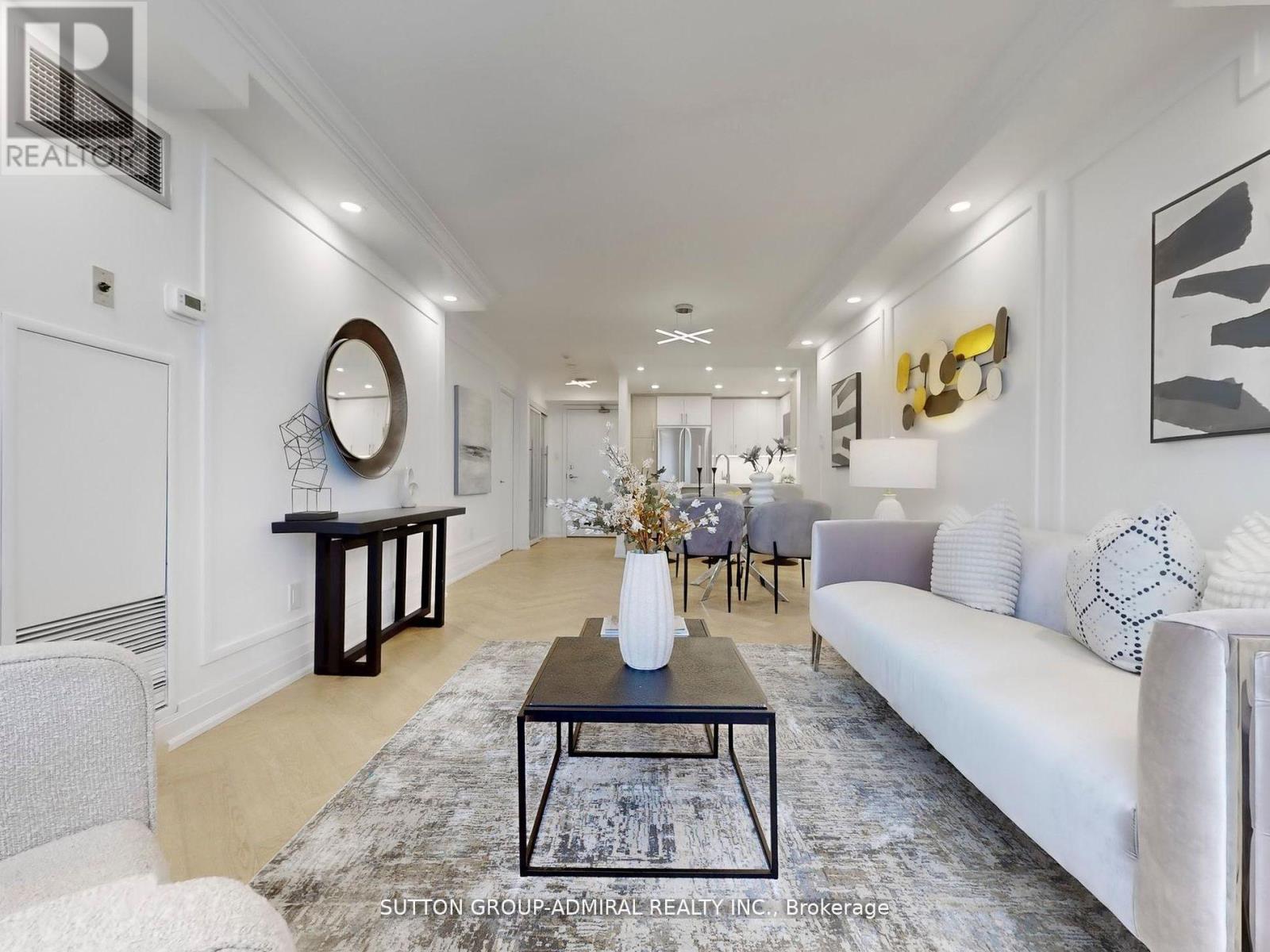 Photo 14 of 401 11 Townsgate Drive, Vaughan ON