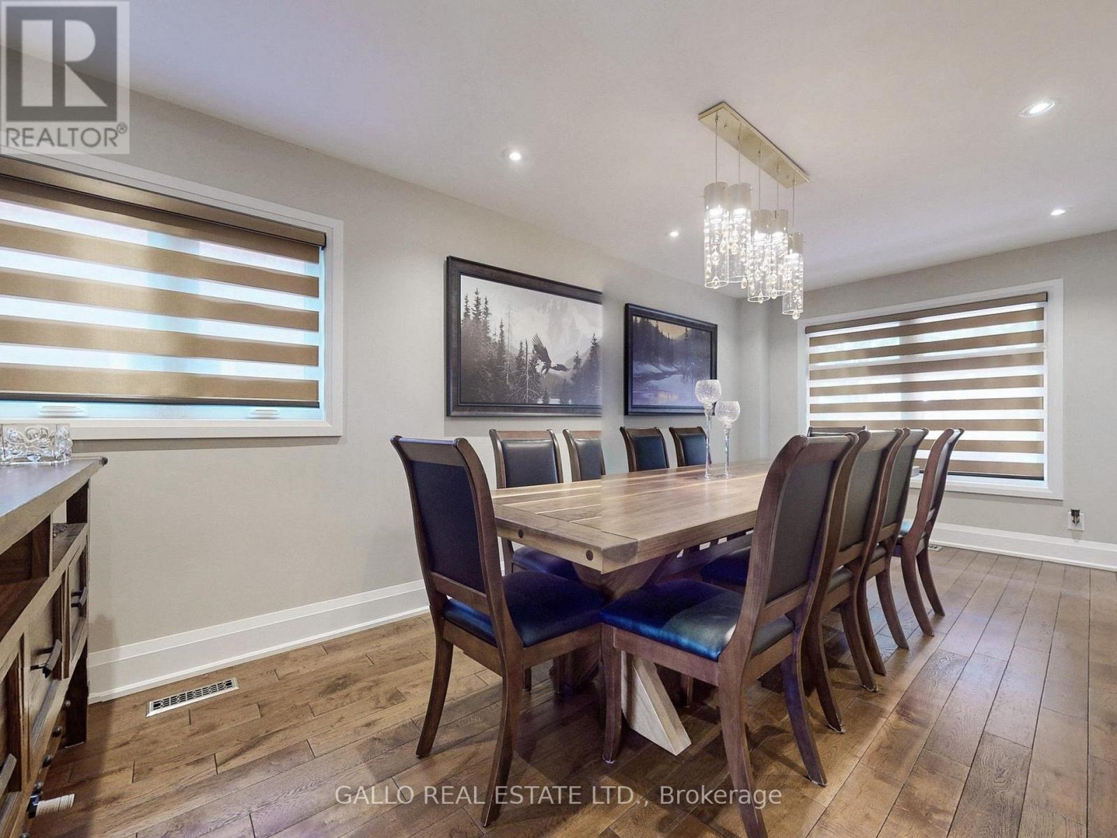Photo 11 of 45 Timbermill Crescent, Markham ON