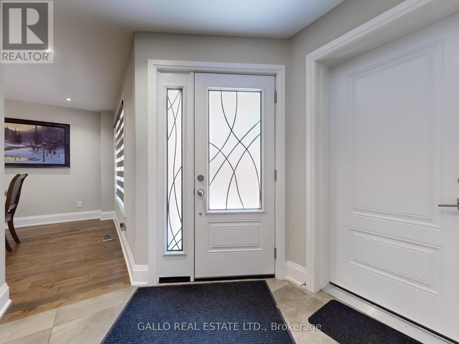 Photo 17 of 45 Timbermill Crescent, Markham ON