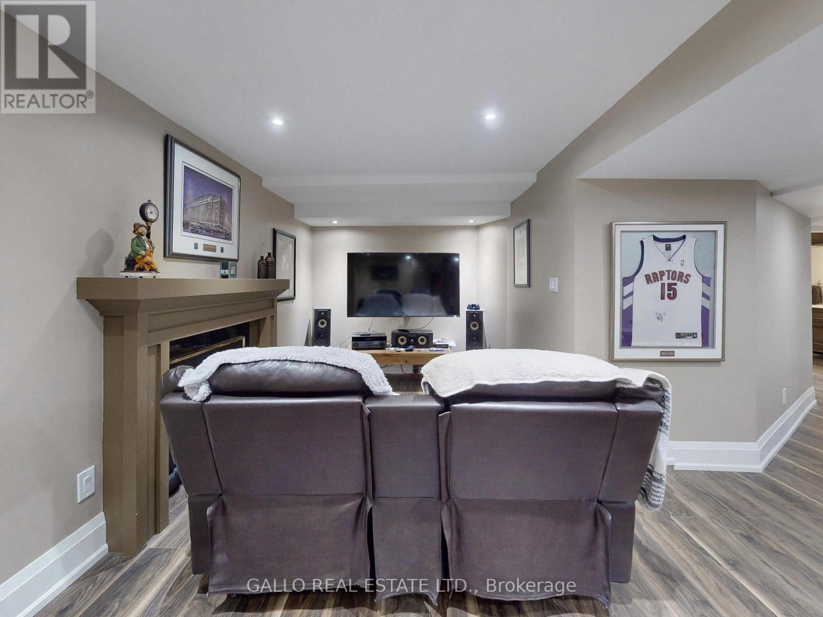 Photo 31 of 45 Timbermill Crescent, Markham ON