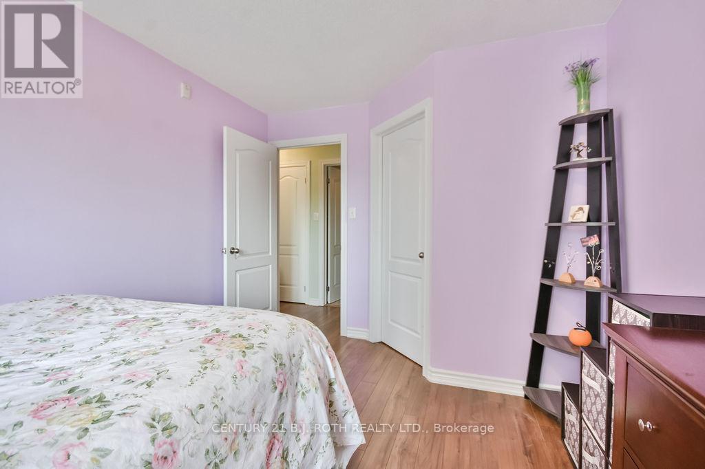 Photo 5 of 15 43 Coulter Street, Barrie ON