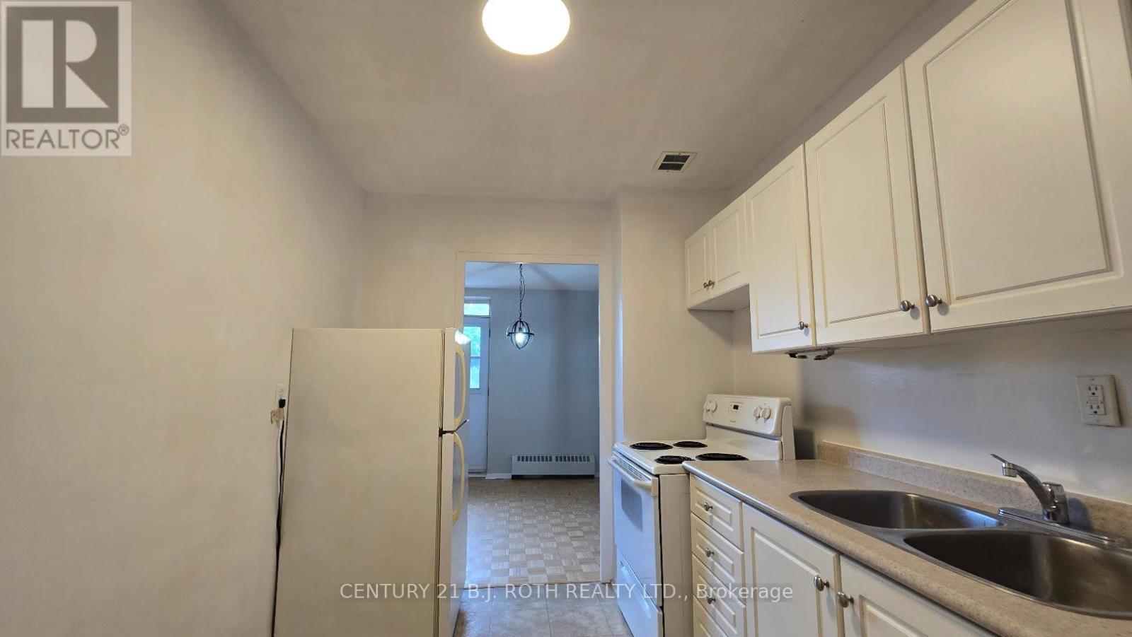 Photo 6 of 405 37 Peel Street, Barrie ON