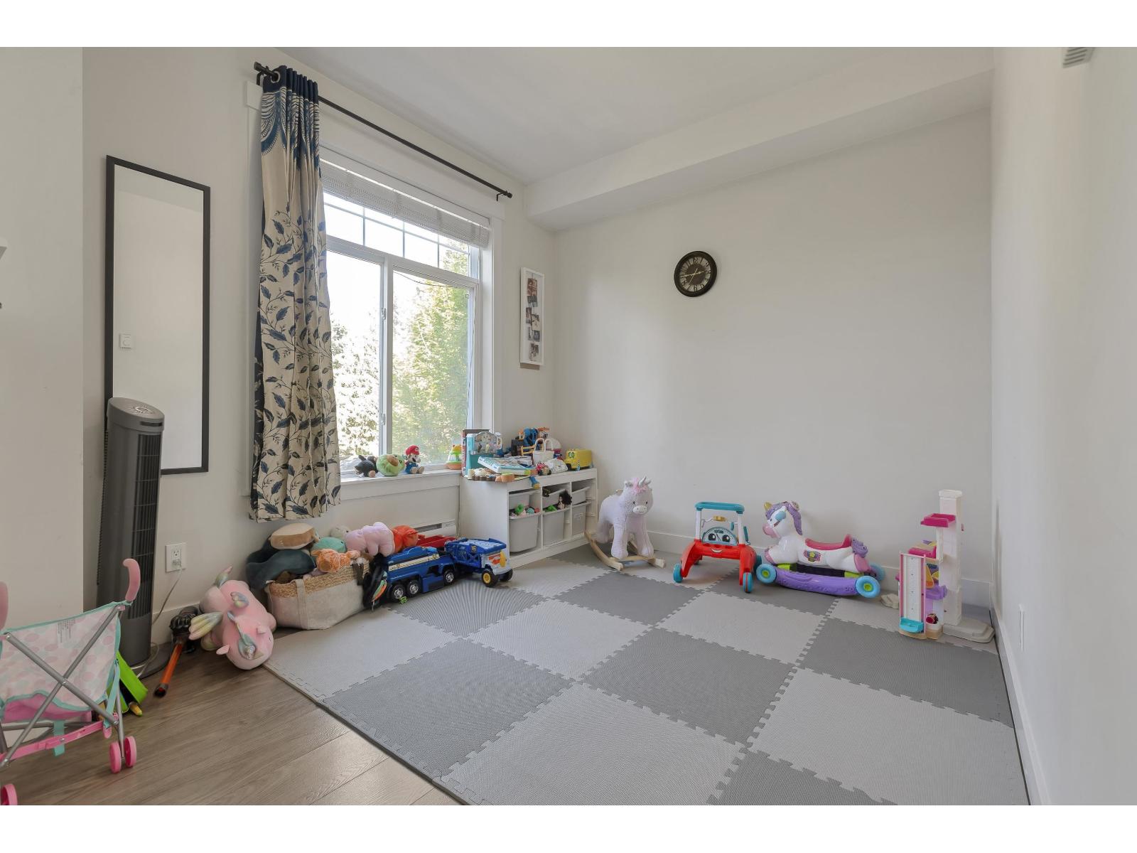 Photo 13 of 9 11267 133 Street, Surrey BC