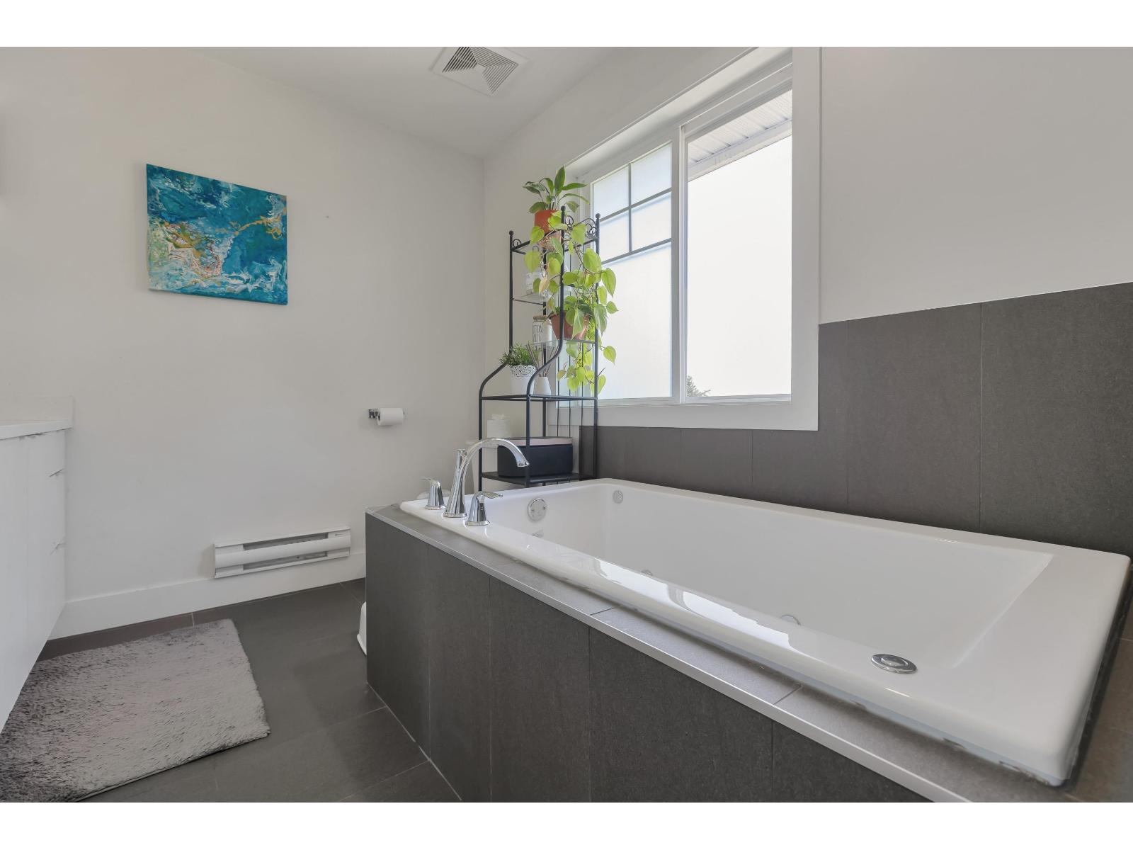 Photo 7 of 9 11267 133 Street, Surrey BC