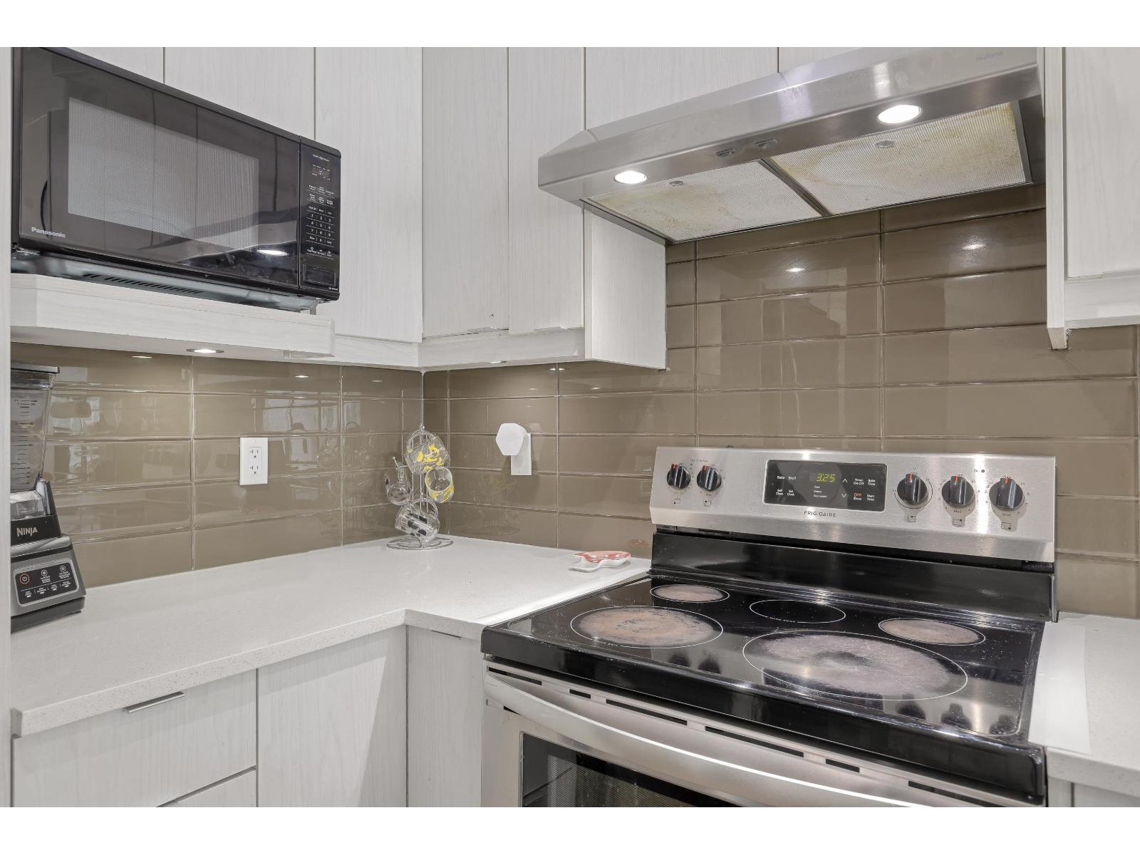Photo 4 of 9 11267 133 Street, Surrey BC