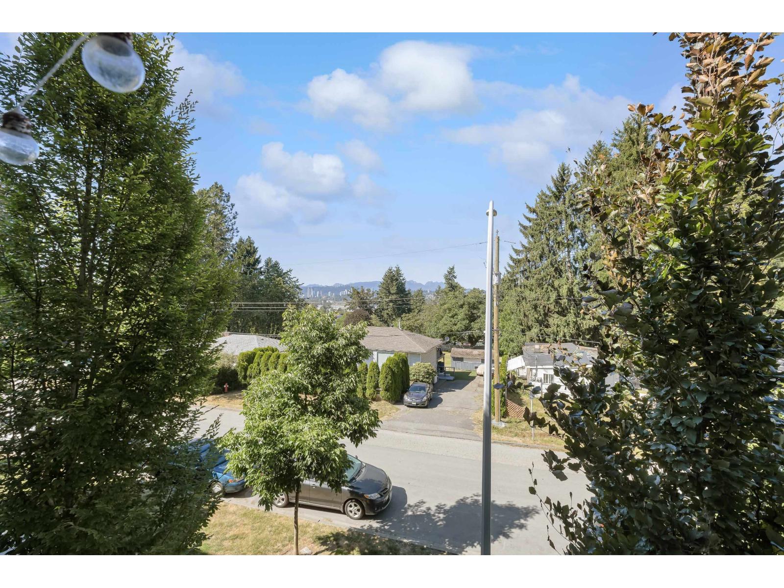 Photo 9 of 9 11267 133 Street, Surrey BC