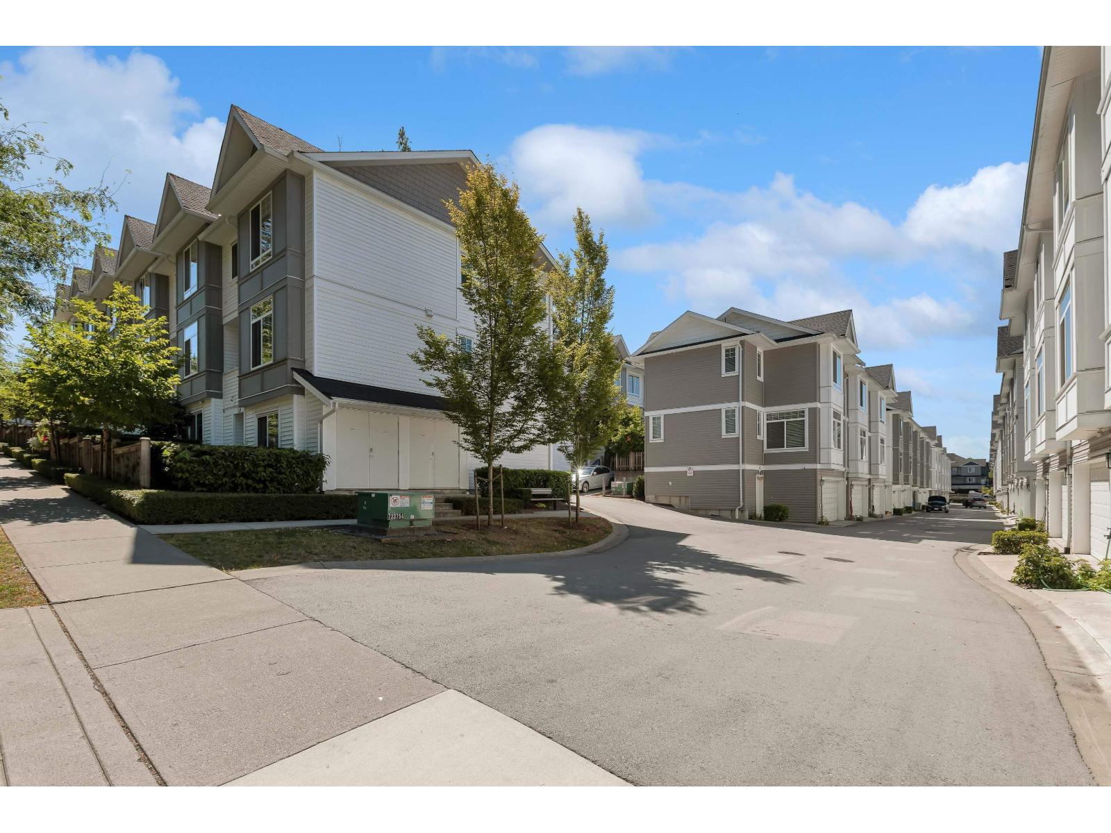 Photo 12 of 9 11267 133 Street, Surrey BC