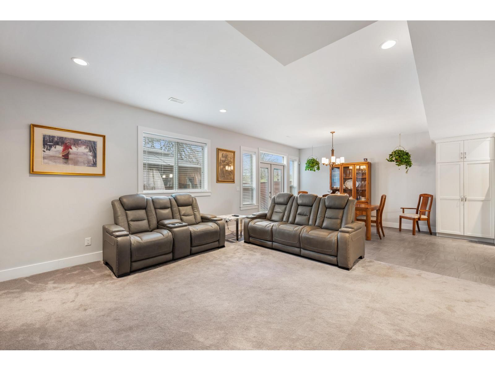 Photo 3 of 4 33973 Hazelwood Avenue, Abbotsford BC