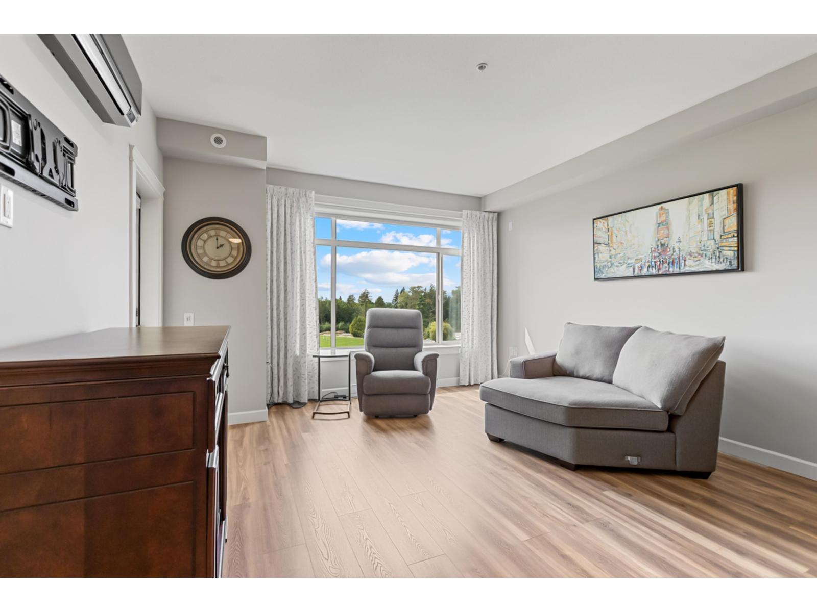 Photo 3 of 527 A 8157 207 Street, Langley BC
