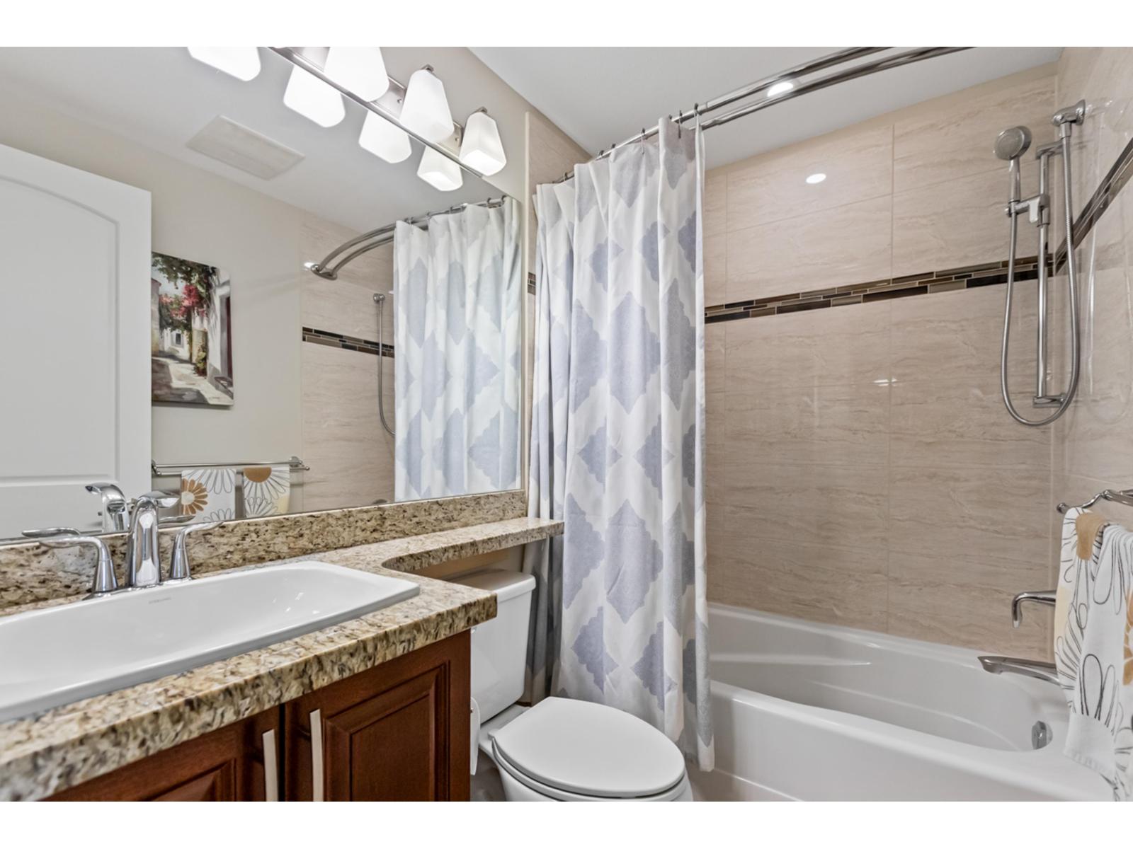 Photo 35 of 527 A 8157 207 Street, Langley BC