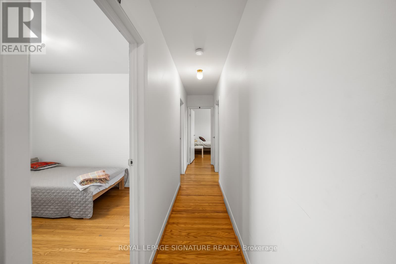Photo 29 of Main Upper Level 10 Rochelle Crescent, Toronto ON