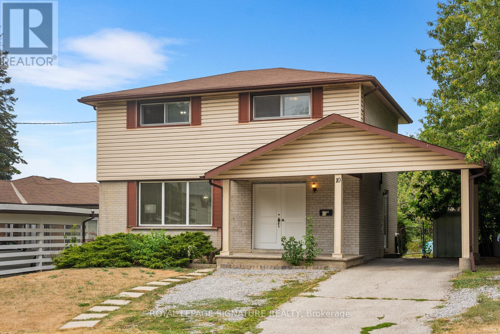 Photo 3 of Main Upper Level 10 Rochelle Crescent, Toronto ON
