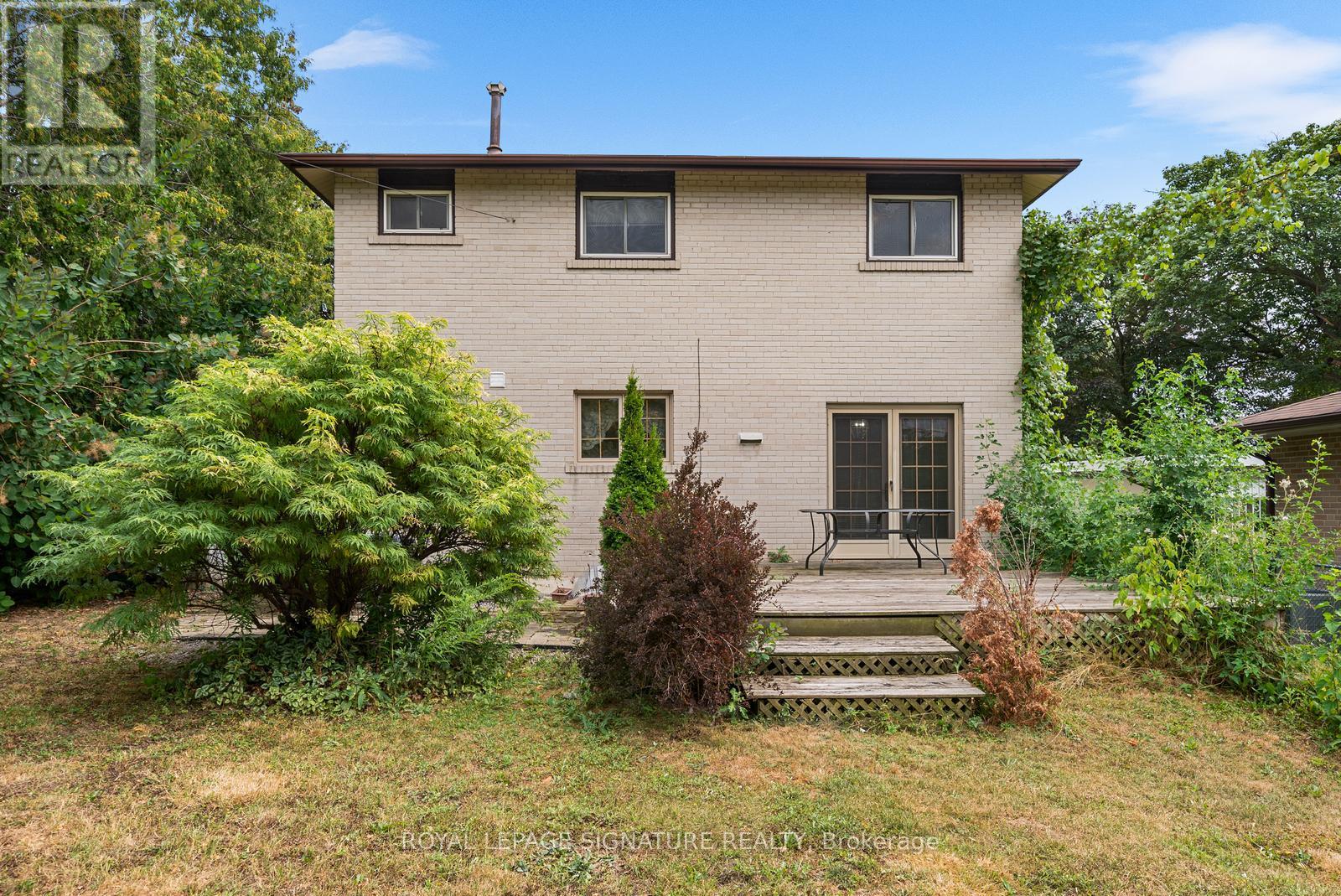 Photo 35 of Main Upper Level 10 Rochelle Crescent, Toronto ON