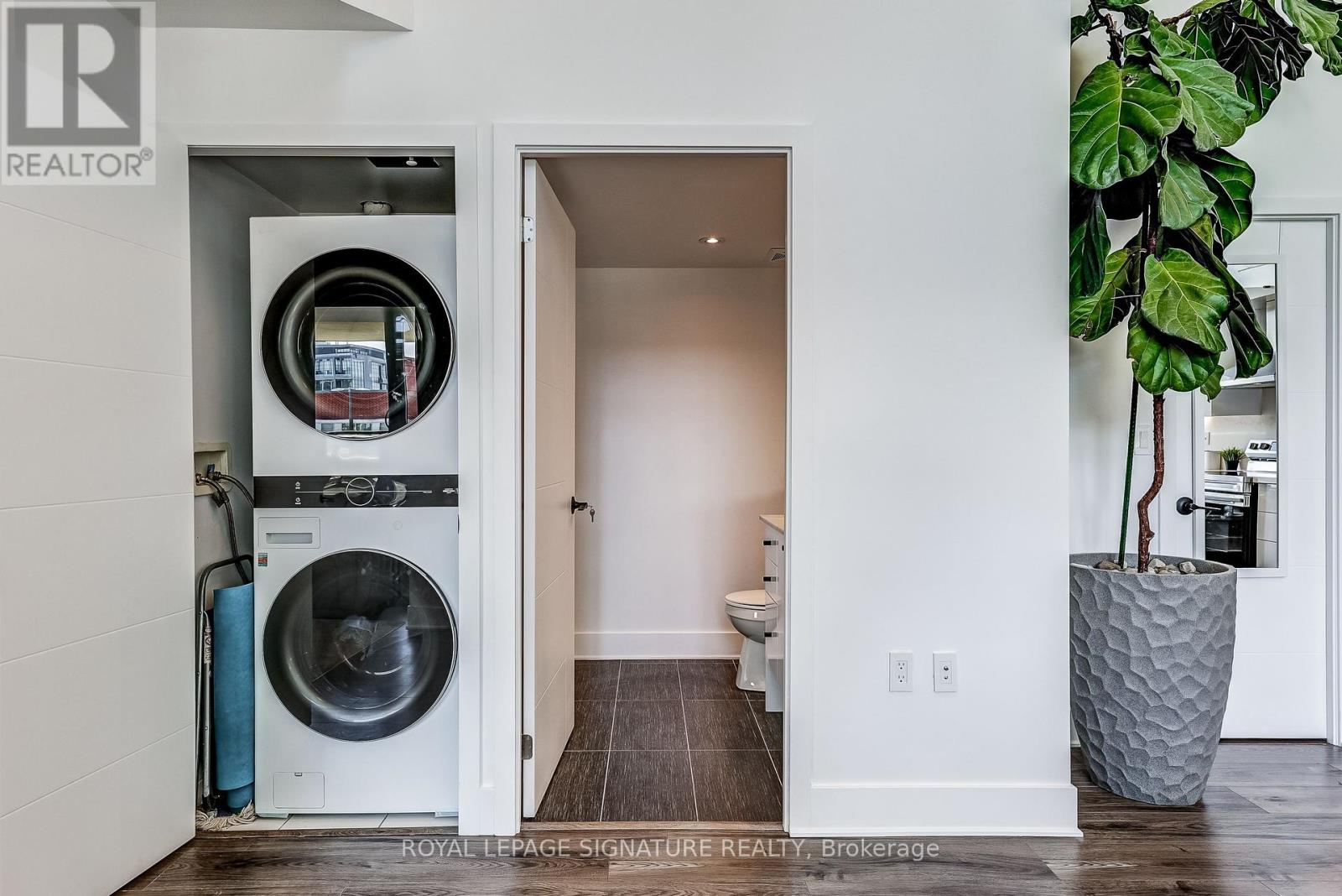 Photo 18 of 210 125 Western Battery Road, Toronto ON