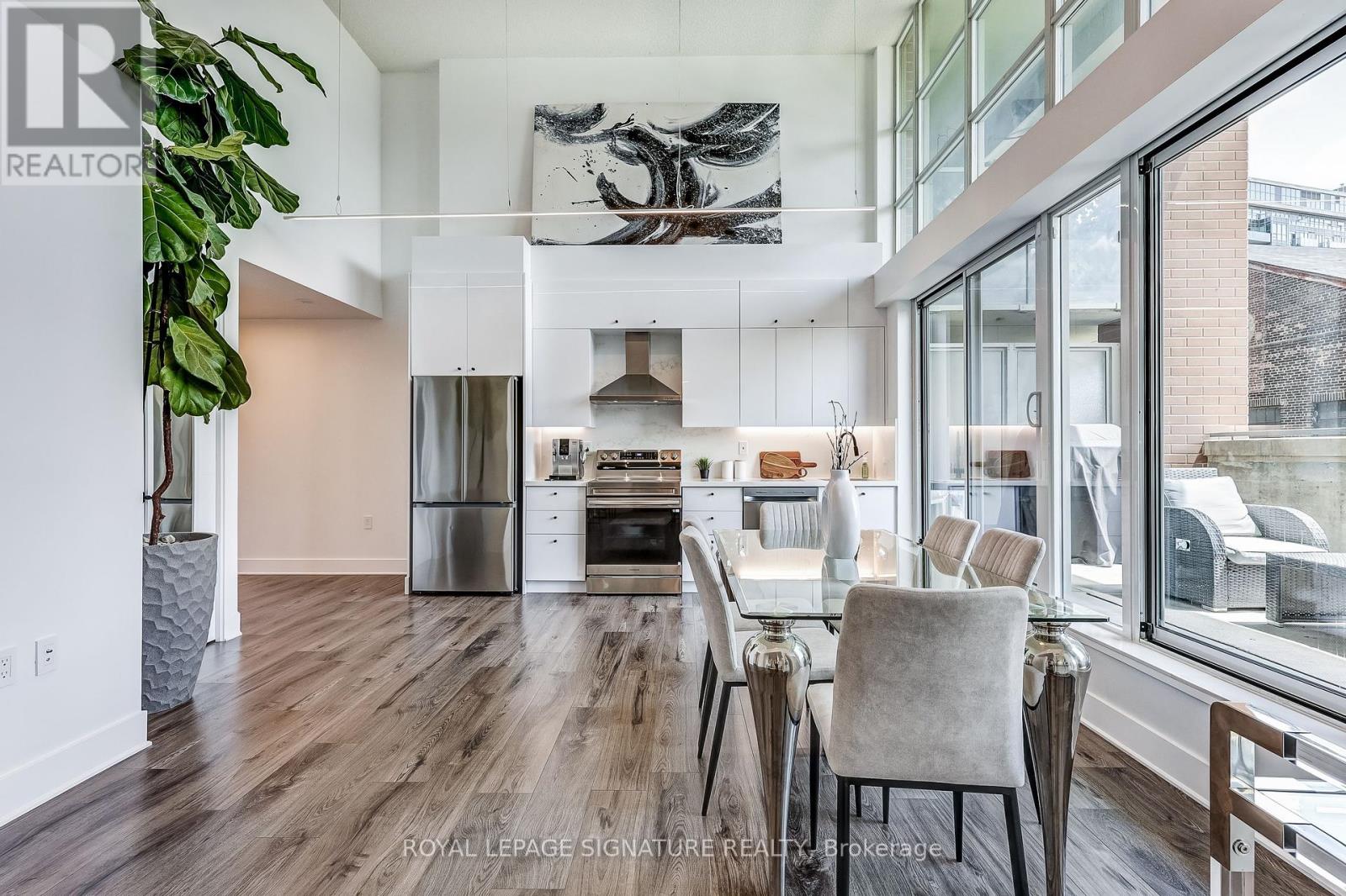 Photo 4 of 210 125 Western Battery Road, Toronto ON