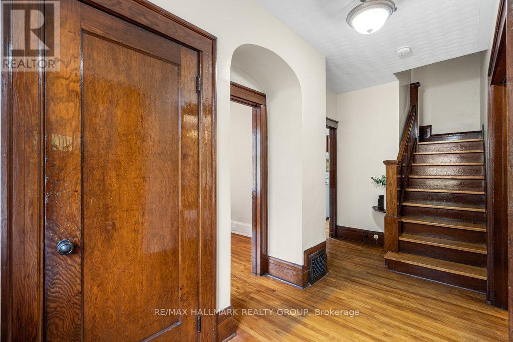 Photo 18 of 386 388 First Avenue, Ottawa ON