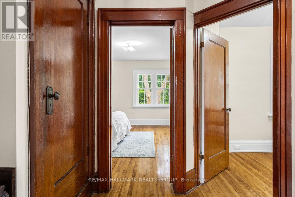 Photo 19 of 386 388 First Avenue, Ottawa ON