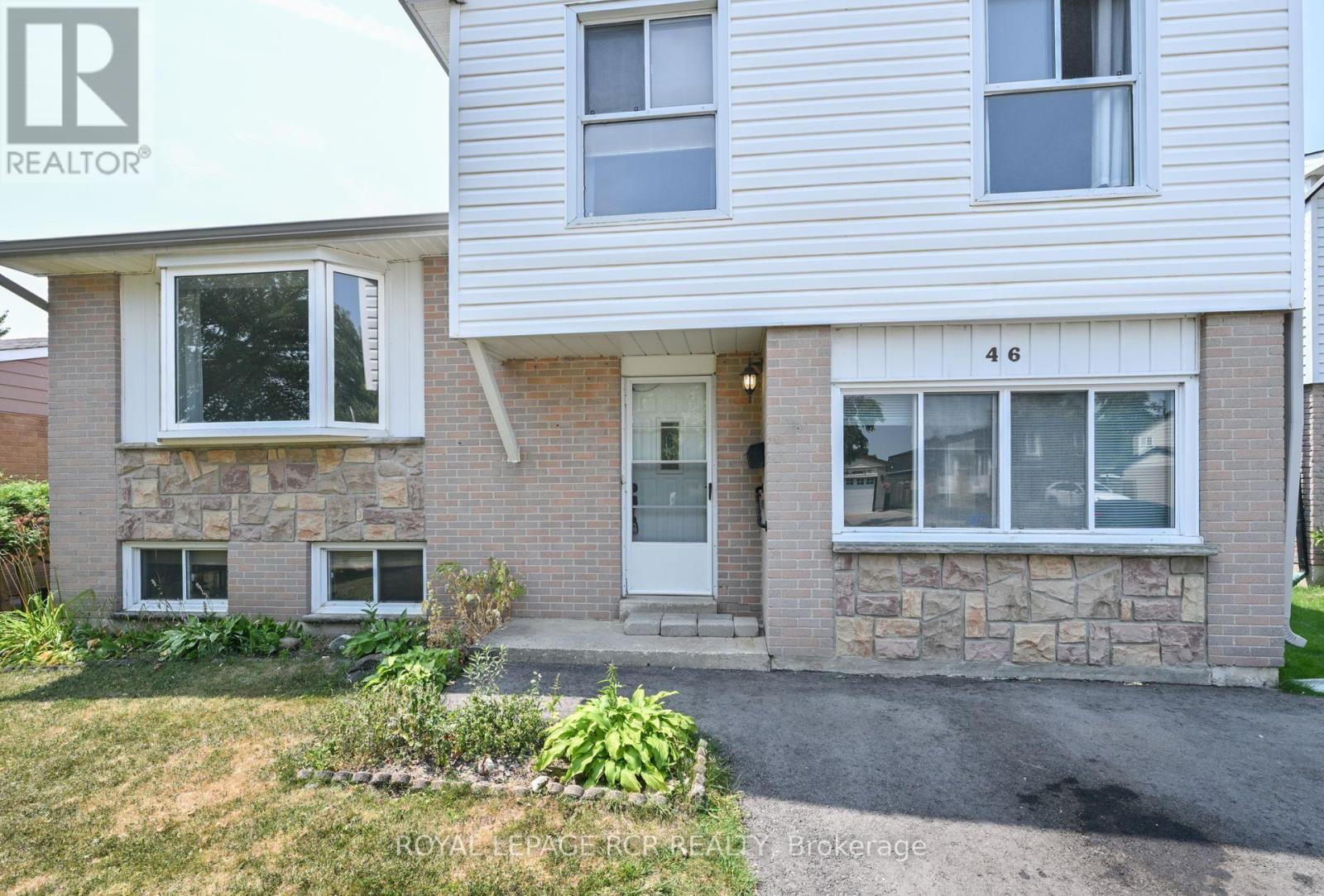 Photo 2 of 46 Cambridge Avenue, Orangeville ON