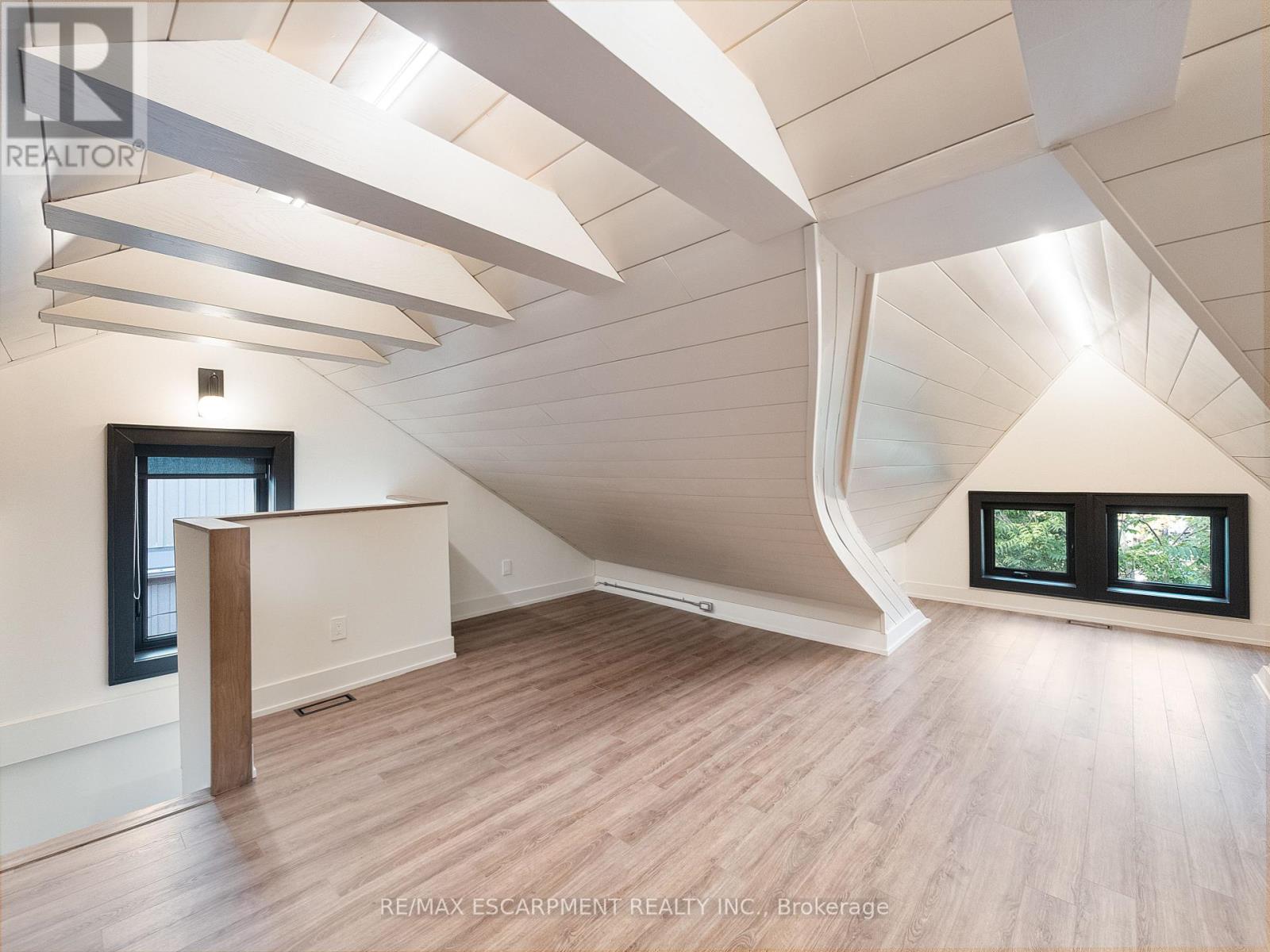 Photo 8 of 3 46 Ohara Avenue, Toronto ON