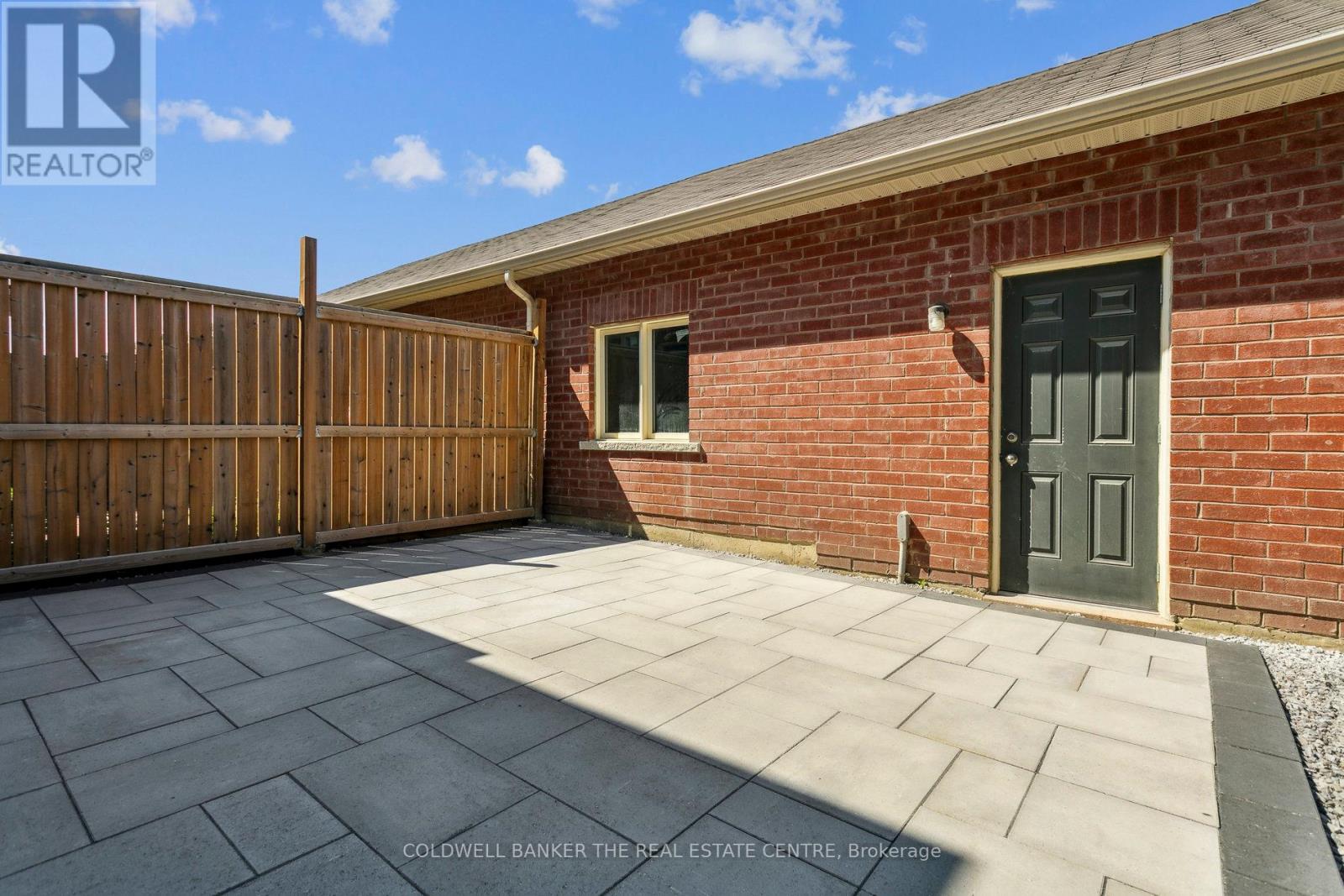 Photo 6 of 266 Inspire Boulevard, Brampton ON