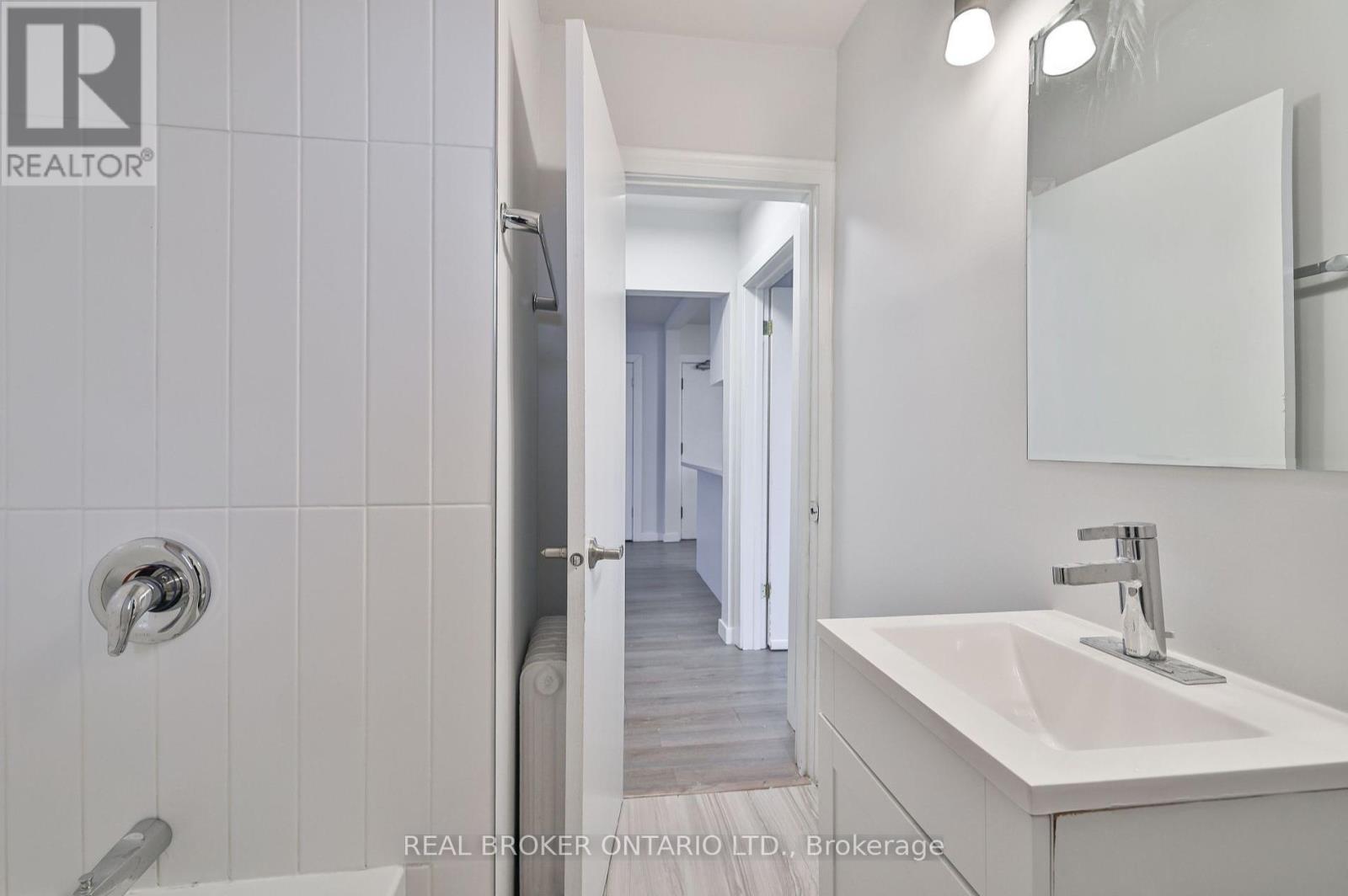 Photo 13 of 6 71 Murrie Street, Toronto ON