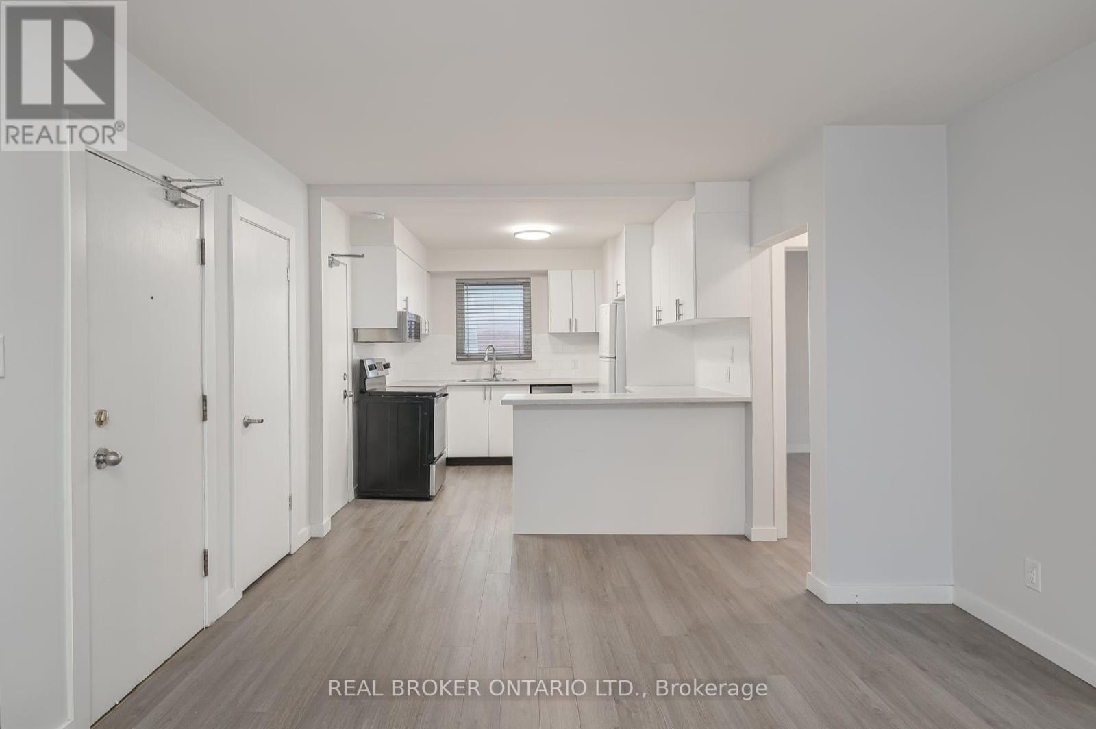 Photo 5 of 6 71 Murrie Street, Toronto ON