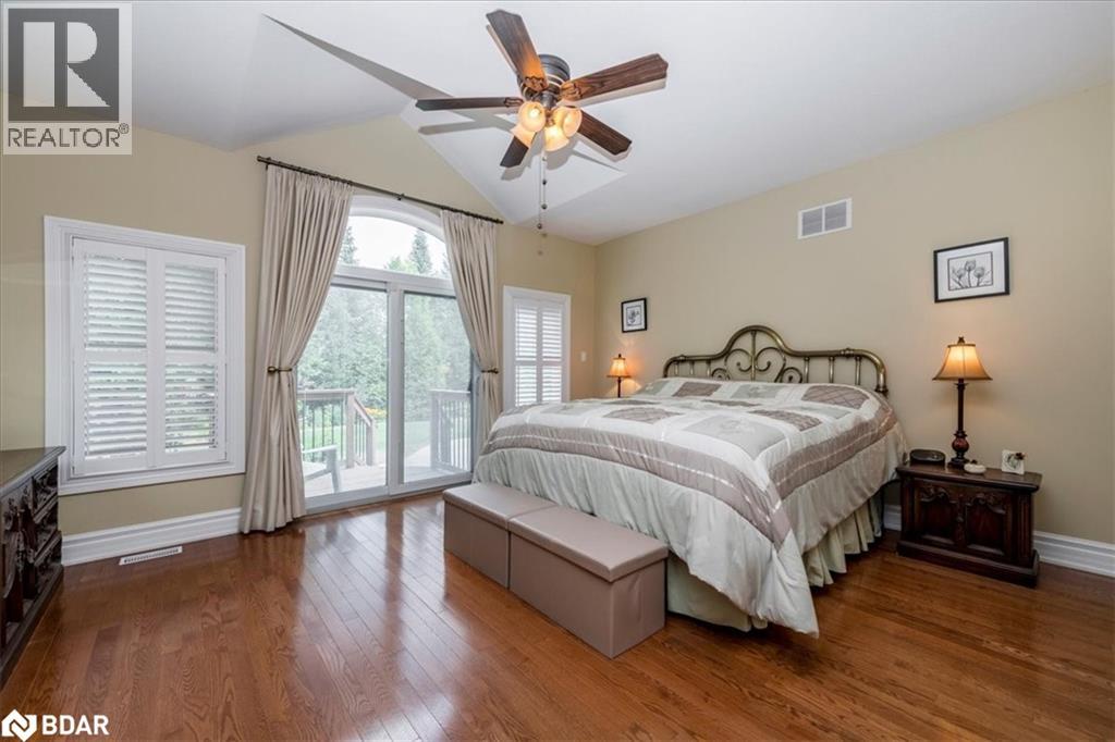 Photo 16 of 34 Heatherwood Drive, Springwater ON
