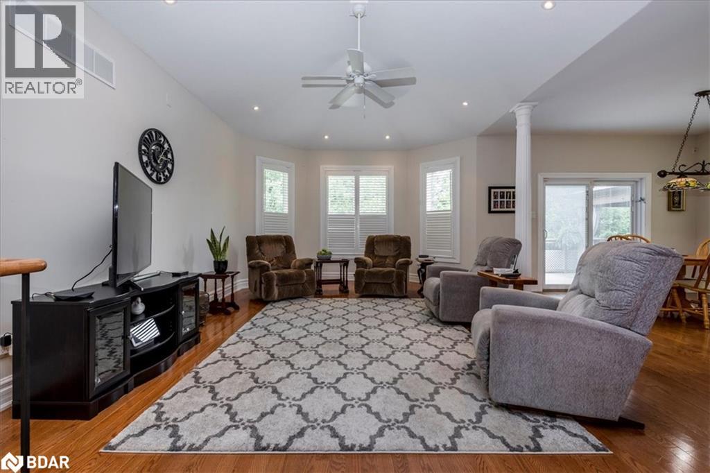 Photo 13 of 34 Heatherwood Drive, Springwater ON