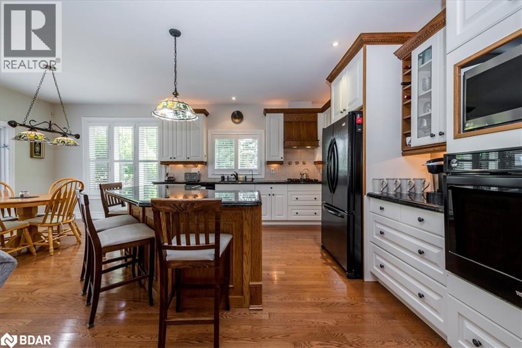 Photo 9 of 34 Heatherwood Drive, Springwater ON