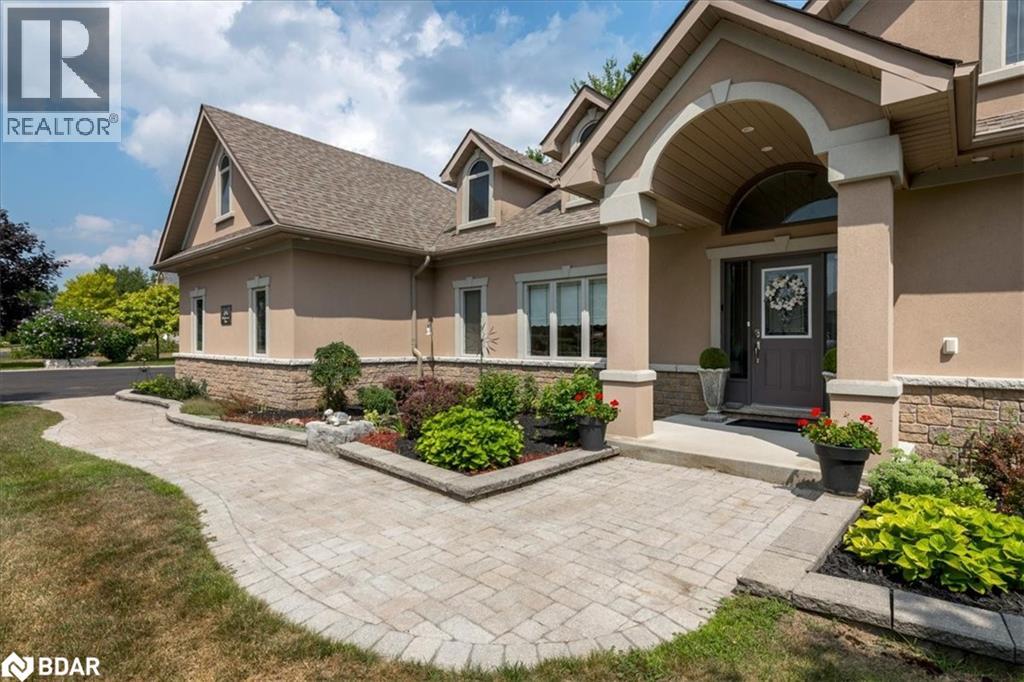 Photo 3 of 34 Heatherwood Drive, Springwater ON