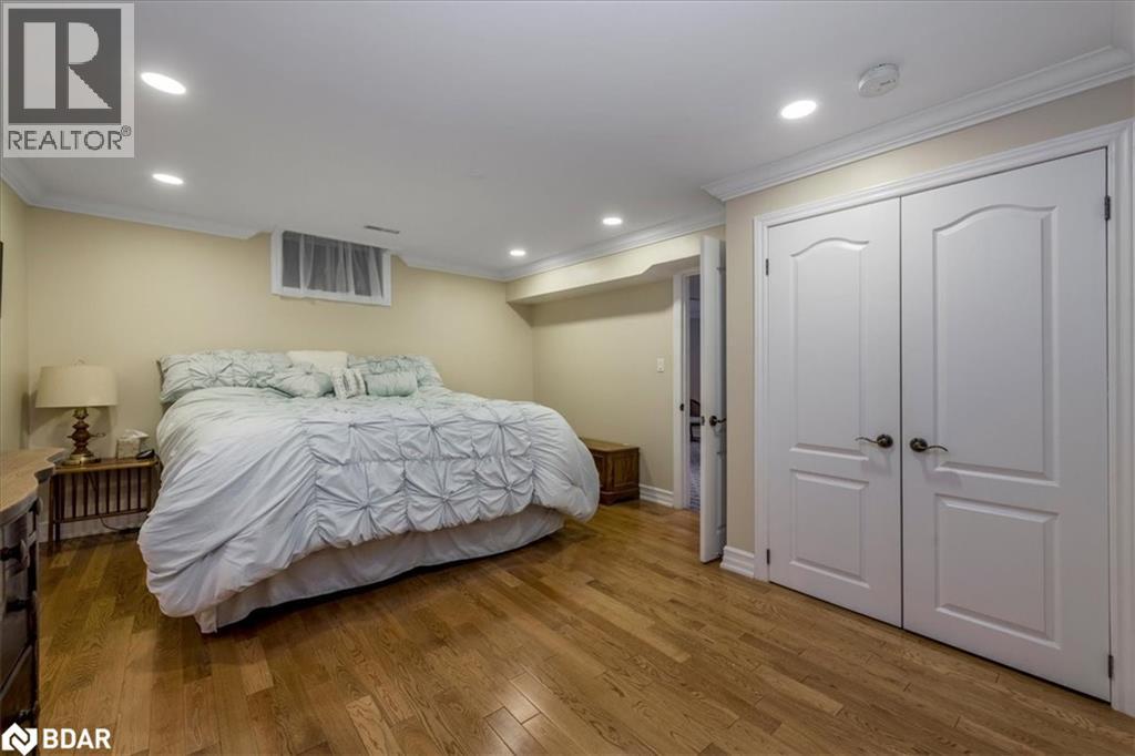 Photo 31 of 34 Heatherwood Drive, Springwater ON