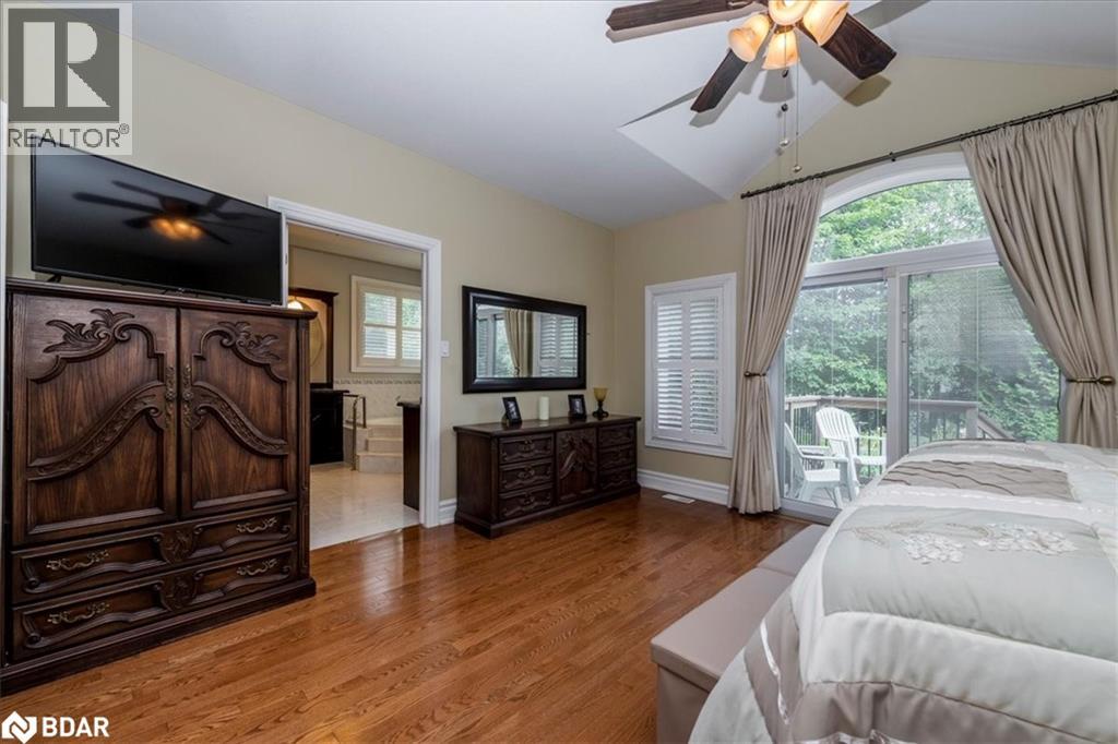 Photo 17 of 34 Heatherwood Drive, Springwater ON