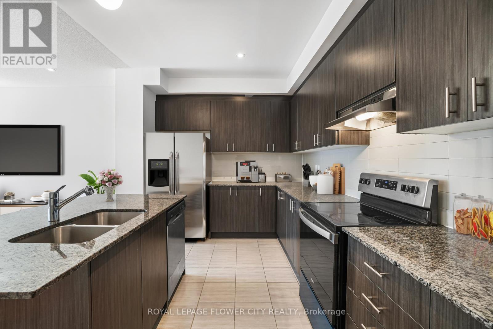Photo 13 of 947 Finley Avenue, Ajax ON