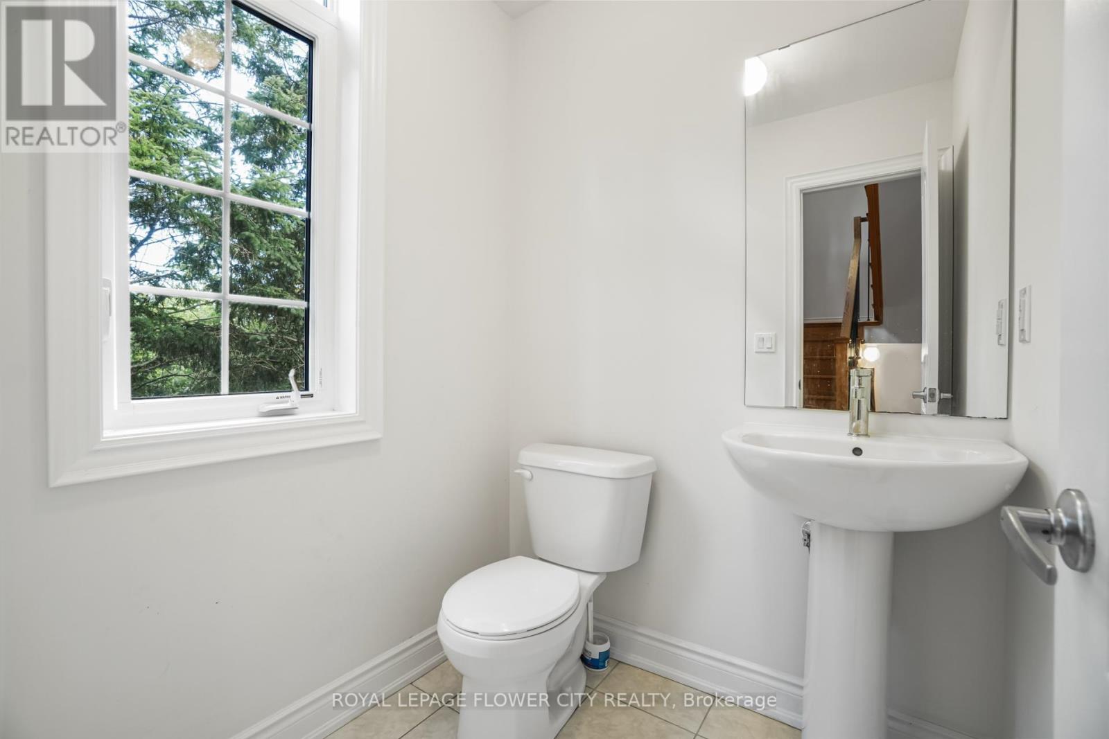 Photo 30 of 947 Finley Avenue, Ajax ON
