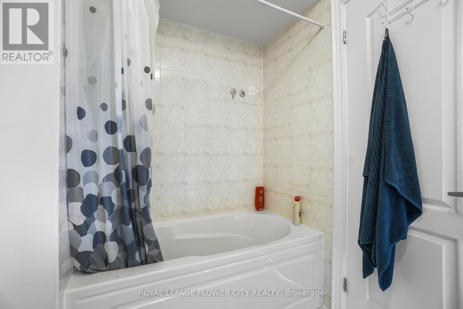 Photo 6 of 947 Finley Avenue, Ajax ON
