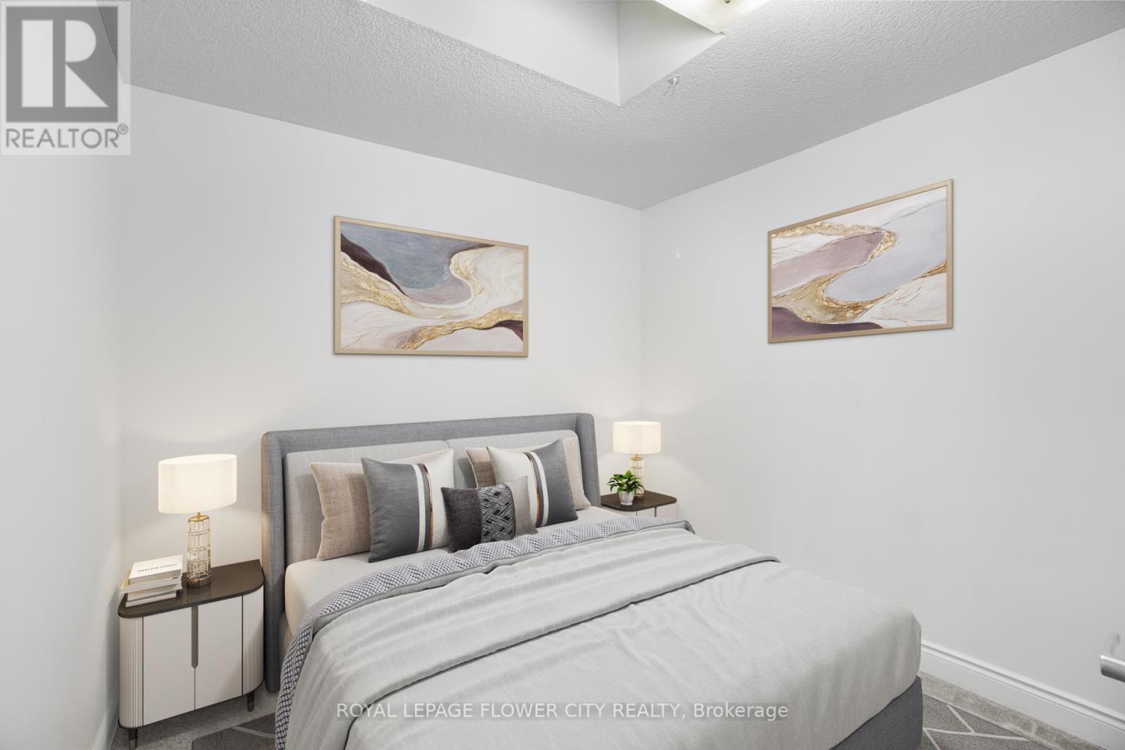 Photo 12 of 947 Finley Avenue, Ajax ON