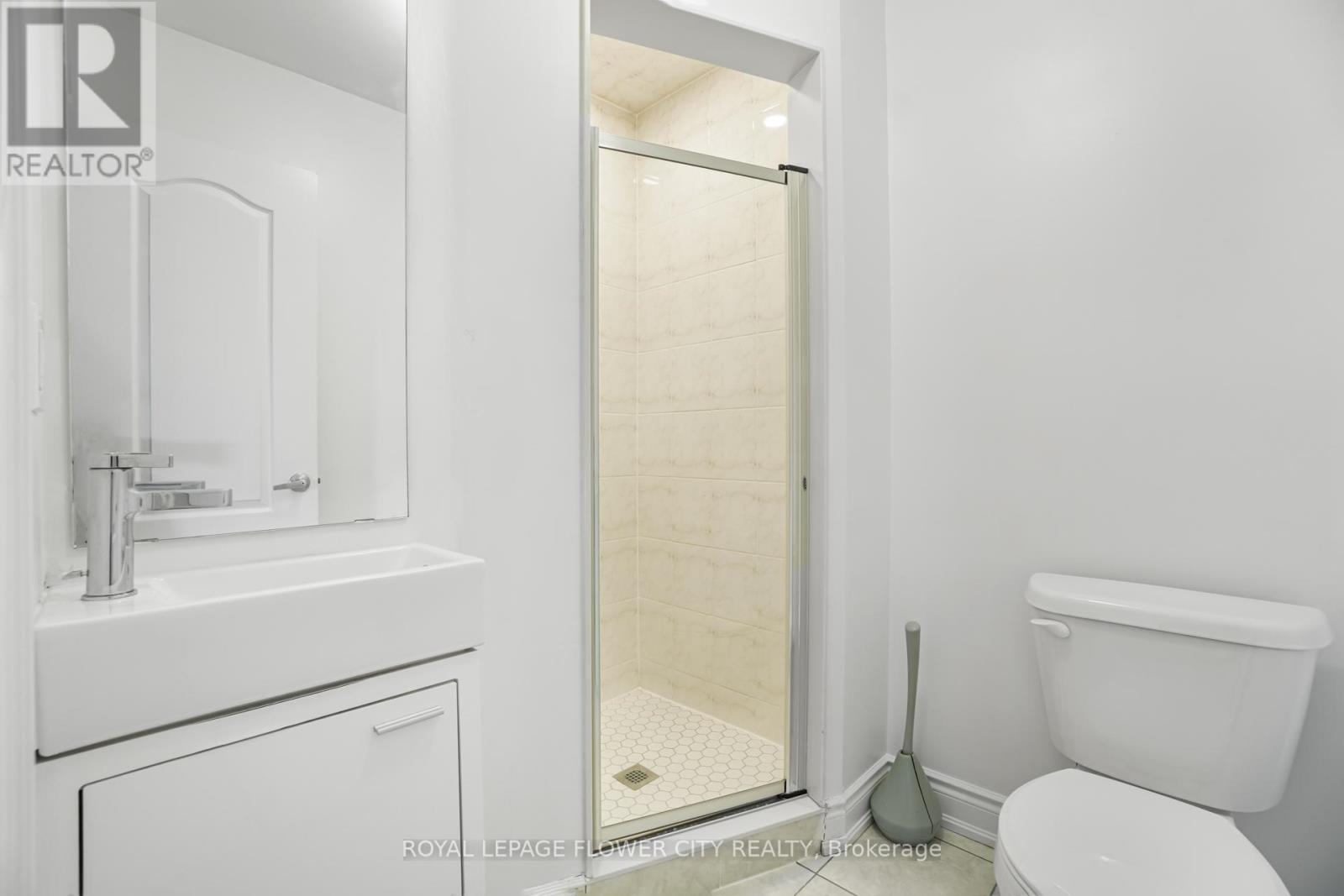 Photo 22 of 947 Finley Avenue, Ajax ON