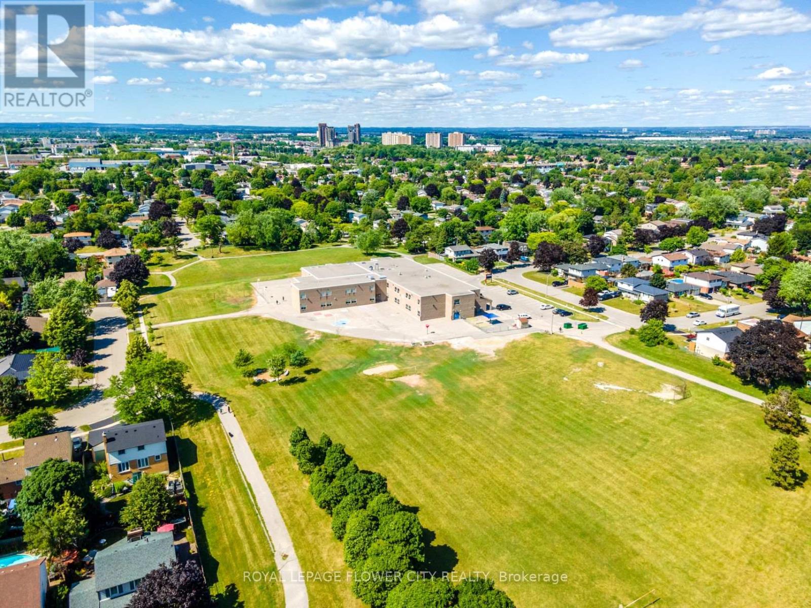 Photo 27 of 947 Finley Avenue, Ajax ON