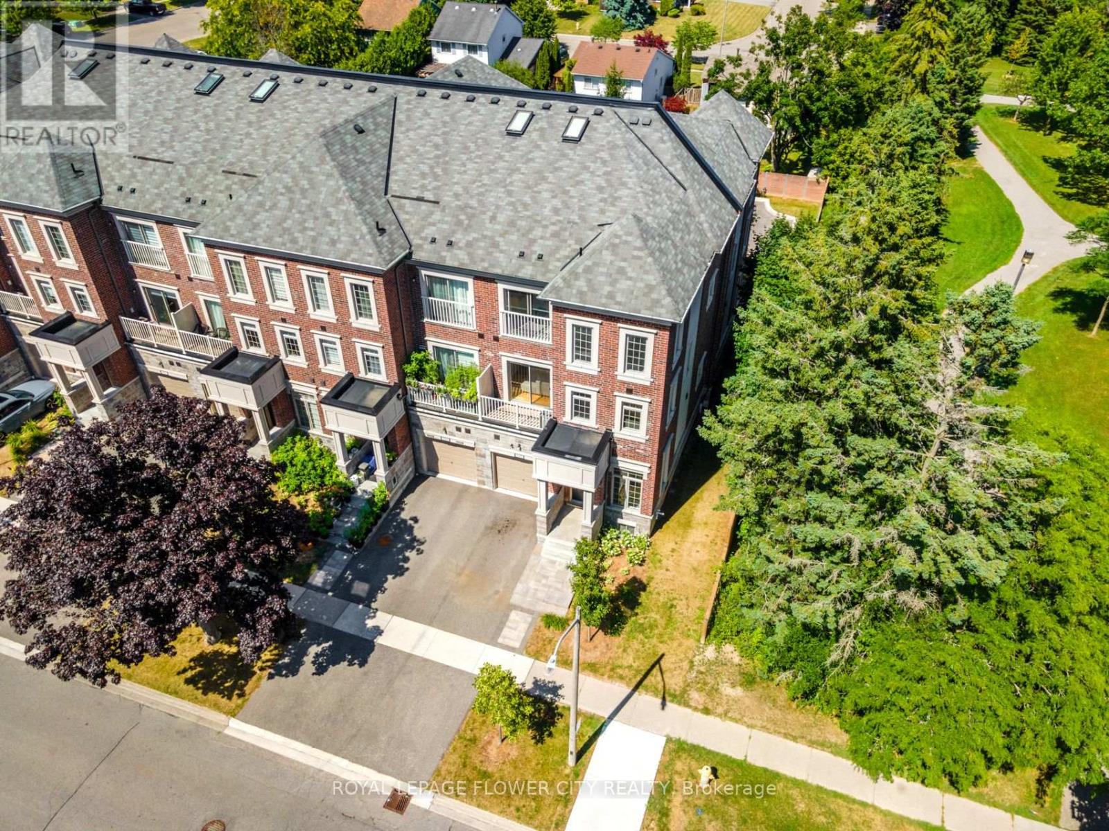 Photo 33 of 947 Finley Avenue, Ajax ON