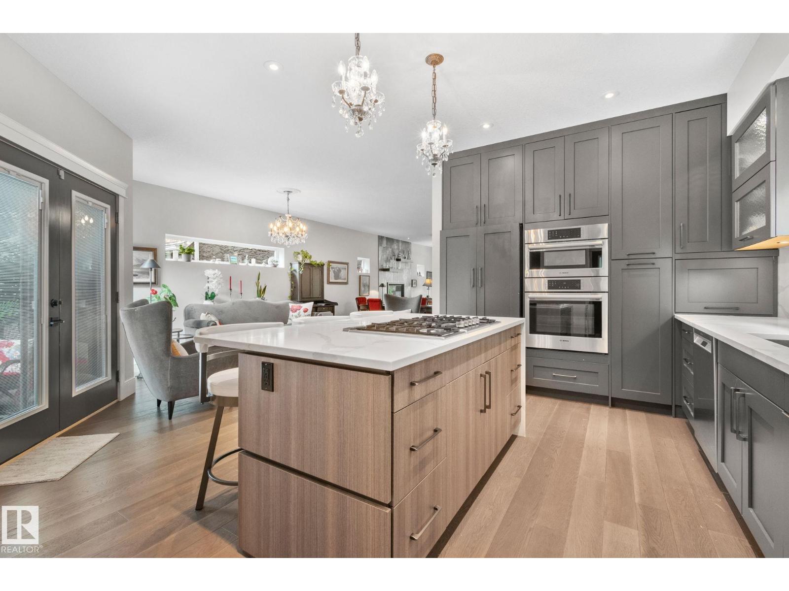 Photo 17 of 11121 81 Av Nw, Edmonton AB
